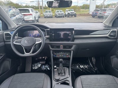 2026 Volkswagen Taos 1.5T SE Black