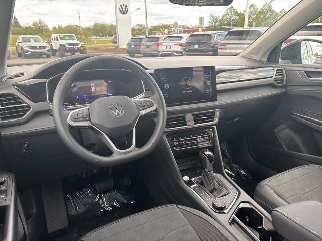 2026 Volkswagen Taos 1.5T SE Black