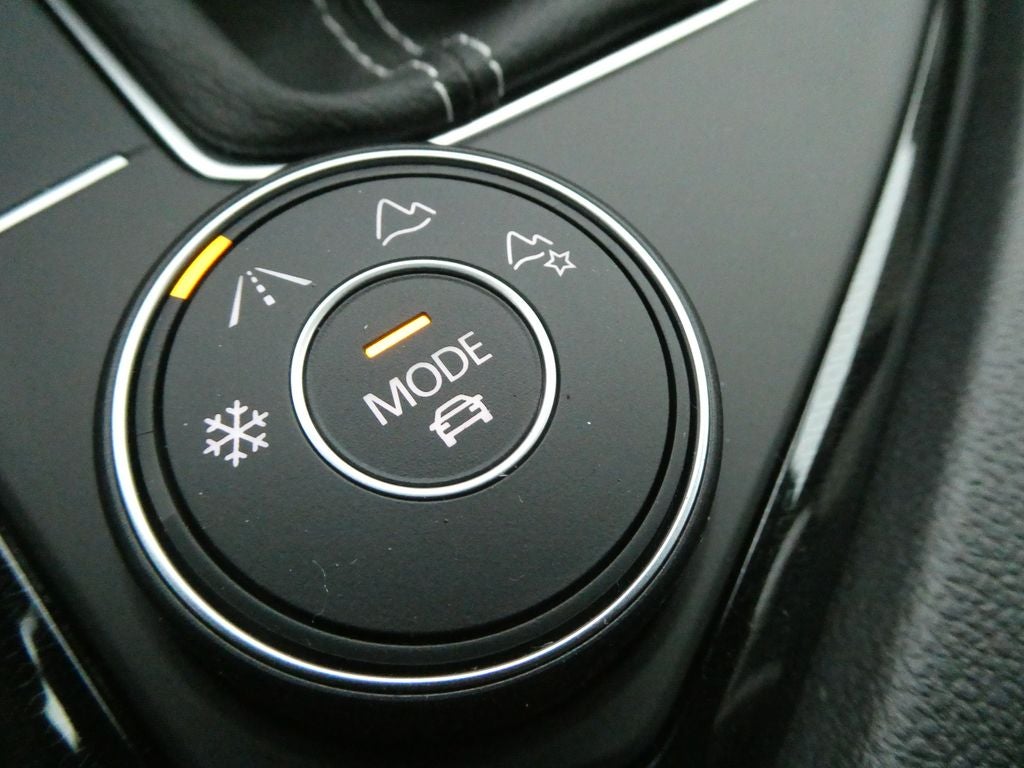 2026 Volkswagen Taos 1.5T SEL