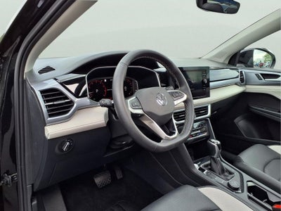 2025 Volkswagen Taos 1.5T SEL