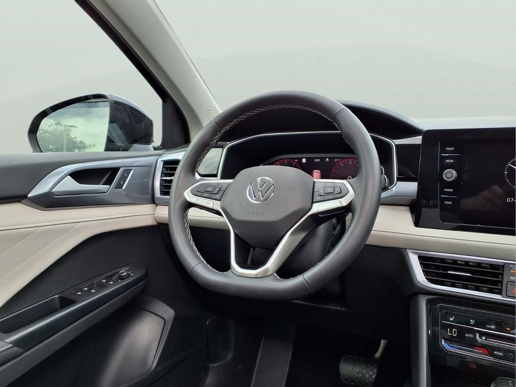2025 Volkswagen Taos 1.5T SEL