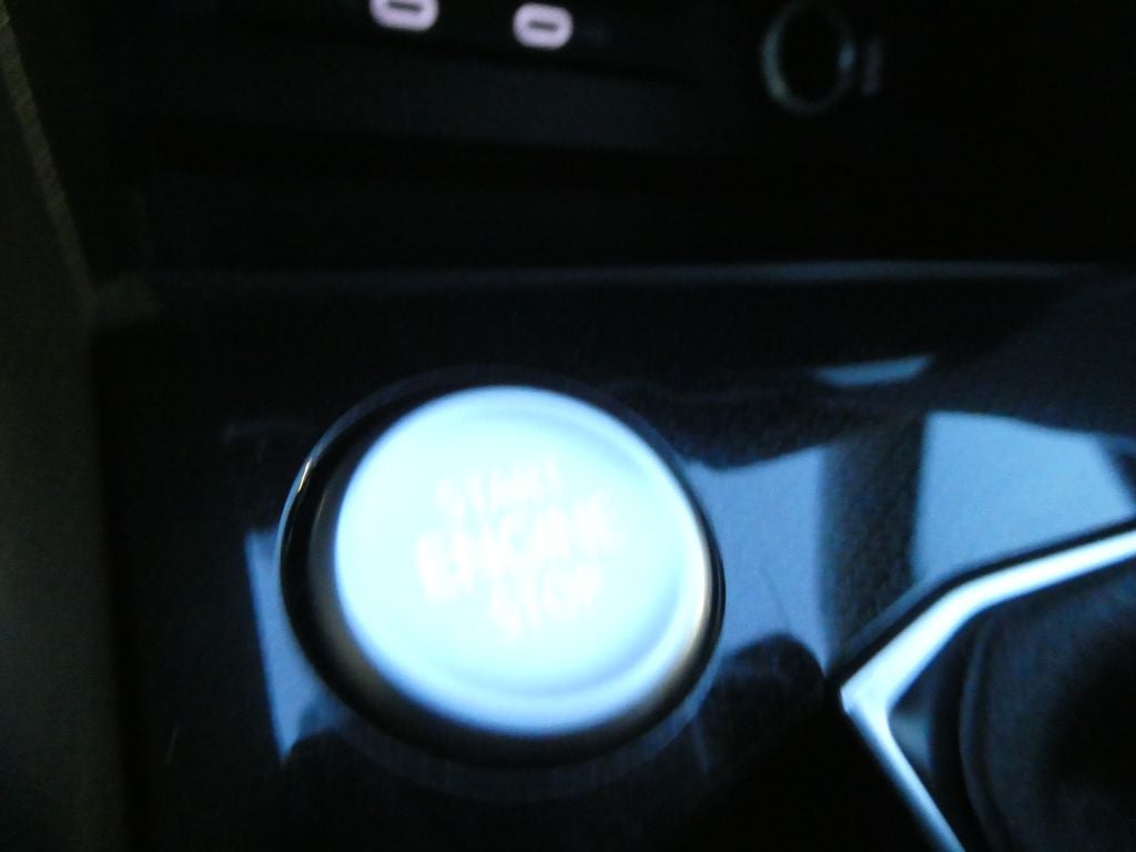 2026 Volkswagen Taos 1.5T SEL