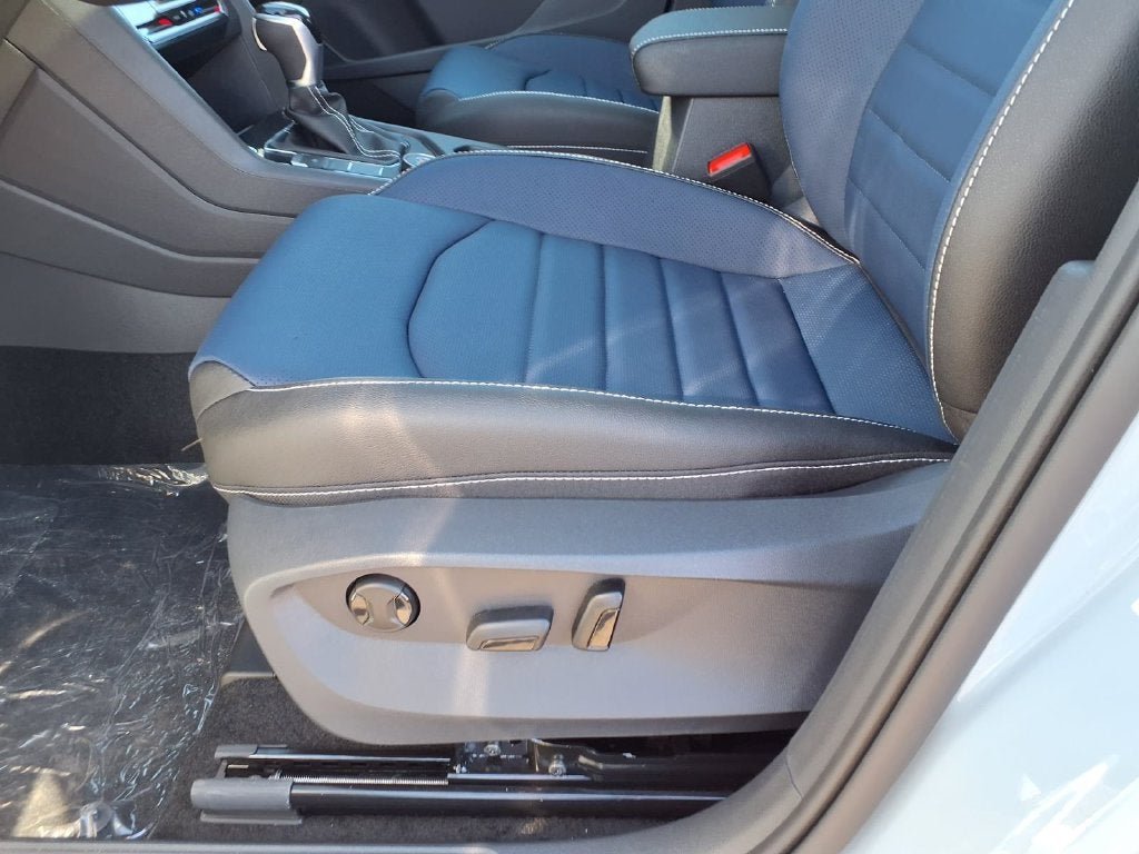 2027 Volkswagen Taos 1.5T SEL