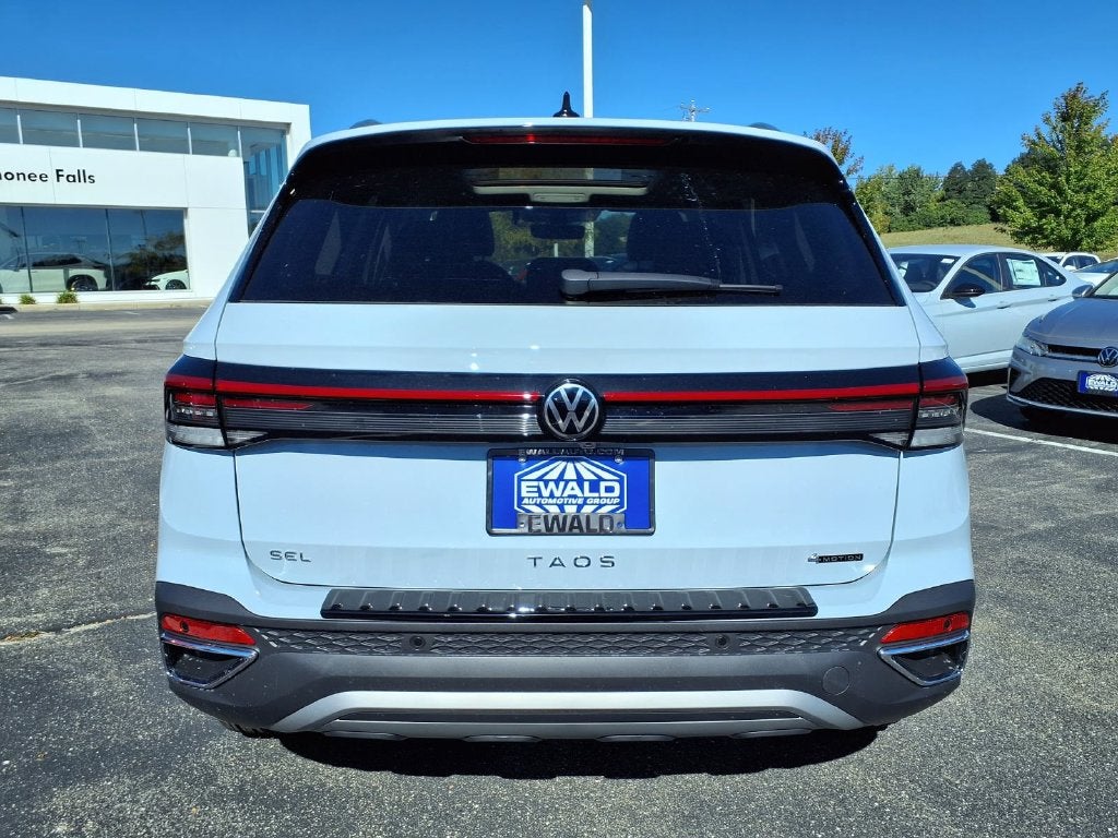 2027 Volkswagen Taos 1.5T SEL