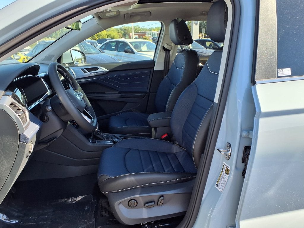 2027 Volkswagen Taos 1.5T SEL