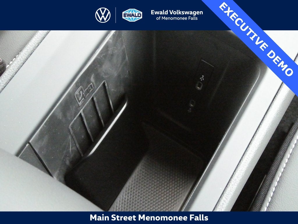 2025 Volkswagen Tiguan 2.0T SE