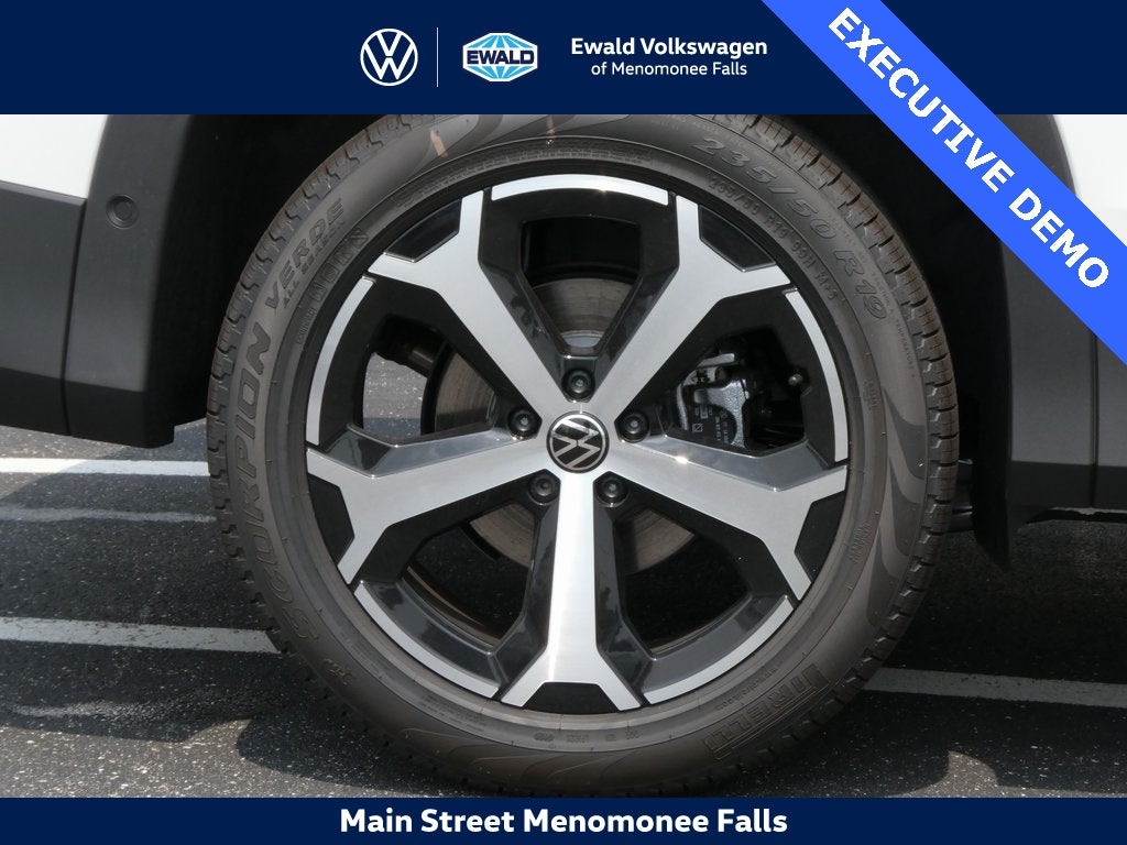 2025 Volkswagen Tiguan 2.0T SE