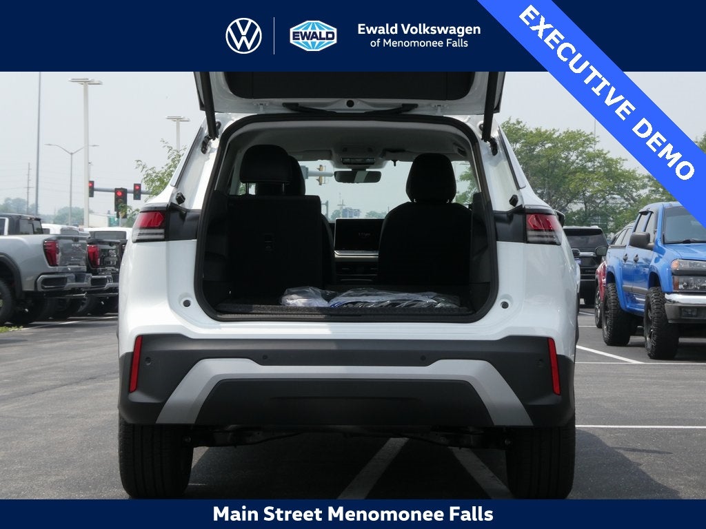 2025 Volkswagen Tiguan 2.0T SE