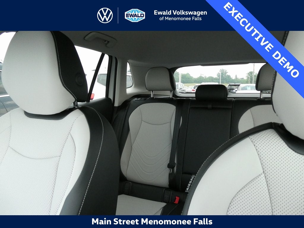 2025 Volkswagen Tiguan 2.0T SE