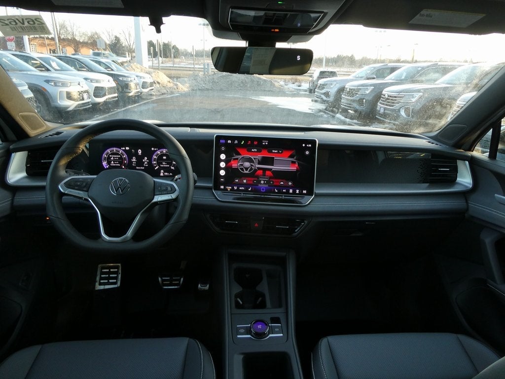 2026 Volkswagen Tiguan 2.0T SE R-Line Black