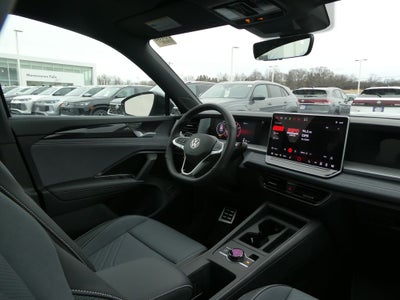 2026 Volkswagen Tiguan 2.0T SE R-Line Black