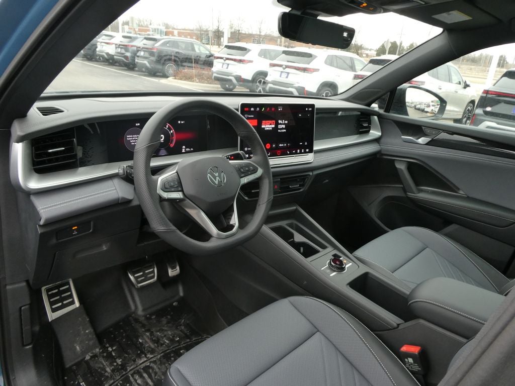 2026 Volkswagen Tiguan 2.0T SE R-Line Black