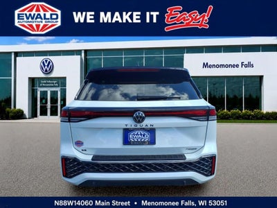 2026 Volkswagen Tiguan 2.0T SE R-Line Black