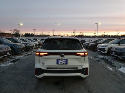 2026 Volkswagen Tiguan 2.0T SE R-Line Black