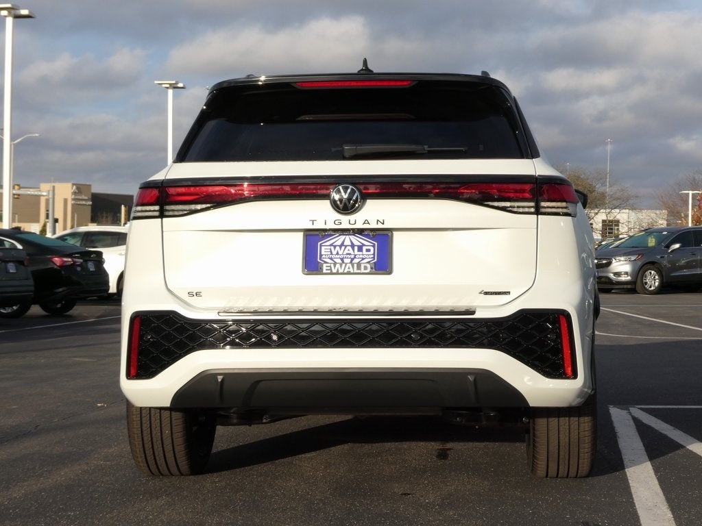 2026 Volkswagen Tiguan 2.0T SE R-Line Black