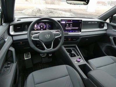 2026 Volkswagen Tiguan 2.0T SE R-Line Black