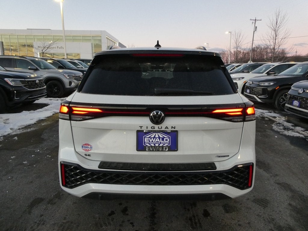 2026 Volkswagen Tiguan 2.0T SE R-Line Black