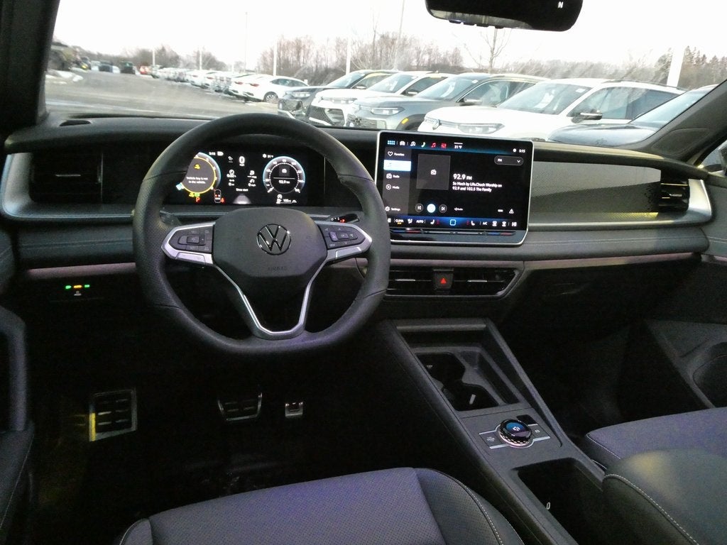 2026 Volkswagen Tiguan 2.0T SE R-Line Black