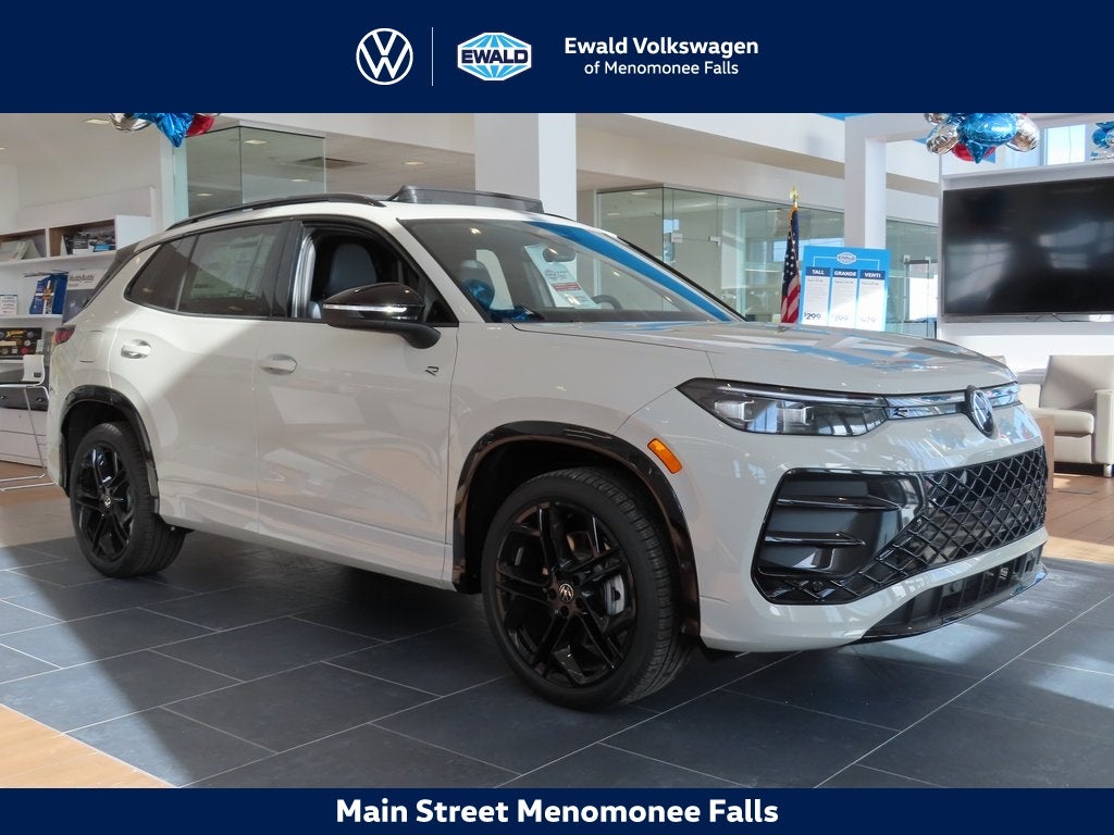 2026 Volkswagen Tiguan 2.0T SE R-Line Black