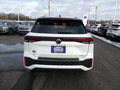 2026 Volkswagen Tiguan 2.0T SE R-Line Black