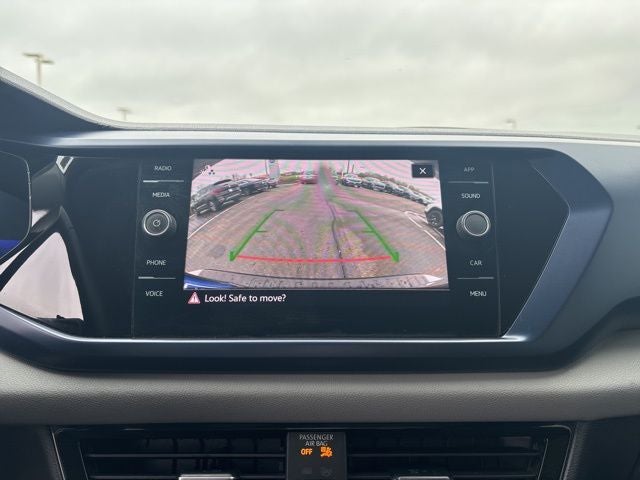 Certified 2022 Volkswagen Taos SE with VIN 3VVLX7B23NM015369 for sale in Menomonee Falls, WI