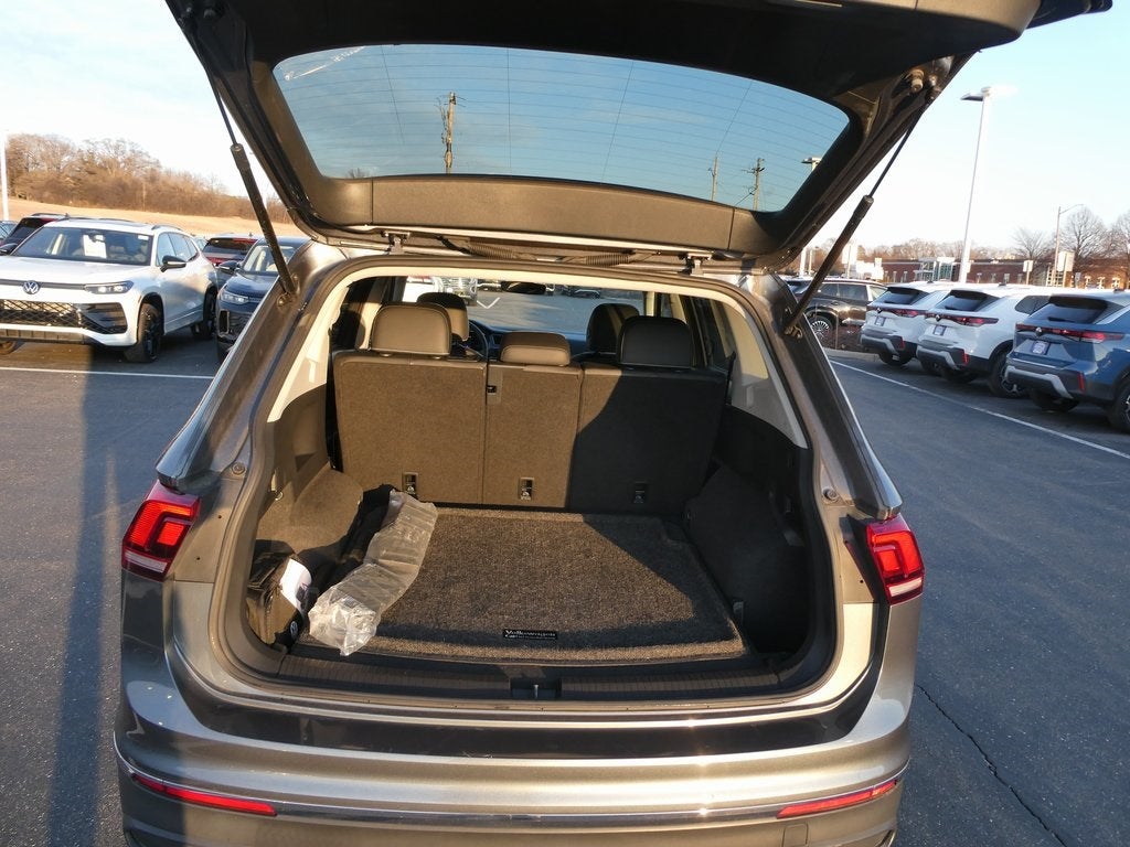 2023 Volkswagen Tiguan 2.0T SE