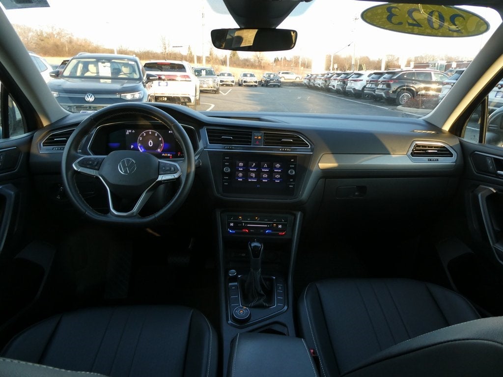 2023 Volkswagen Tiguan 2.0T SE