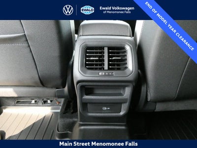2025 Volkswagen Taos 1.5T SE