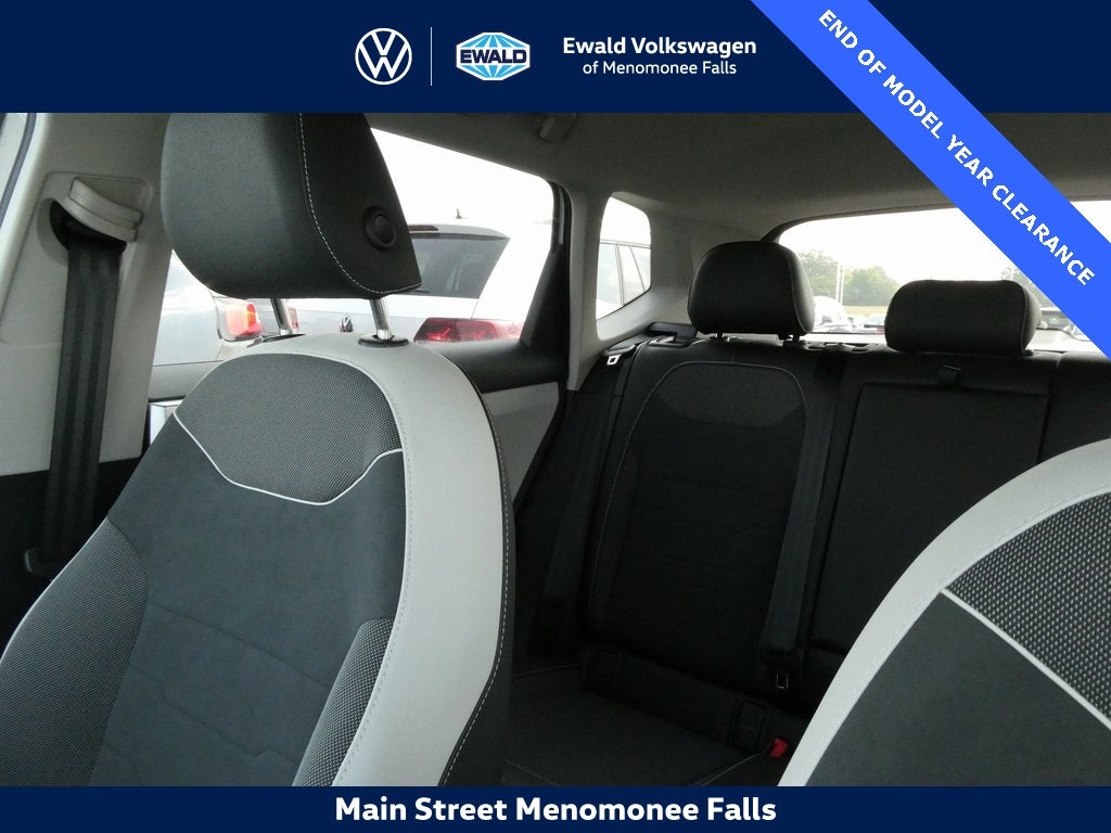 2025 Volkswagen Taos 1.5T SE