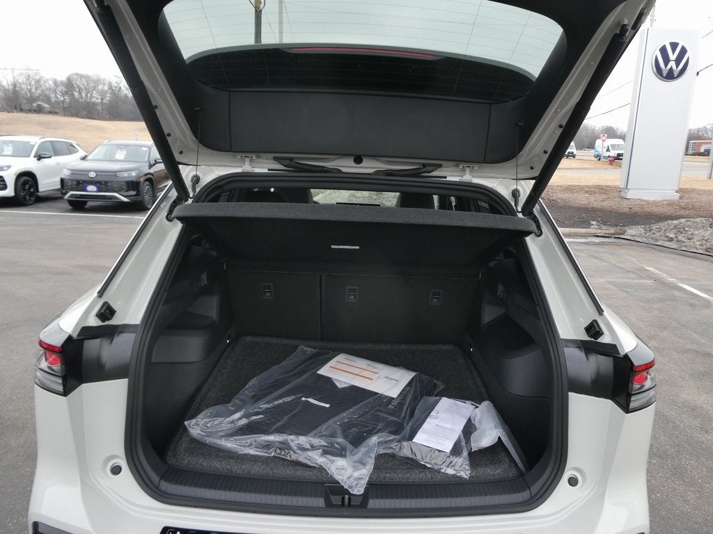 2026 Volkswagen Tiguan 2.0T SEL R-Line Turbo