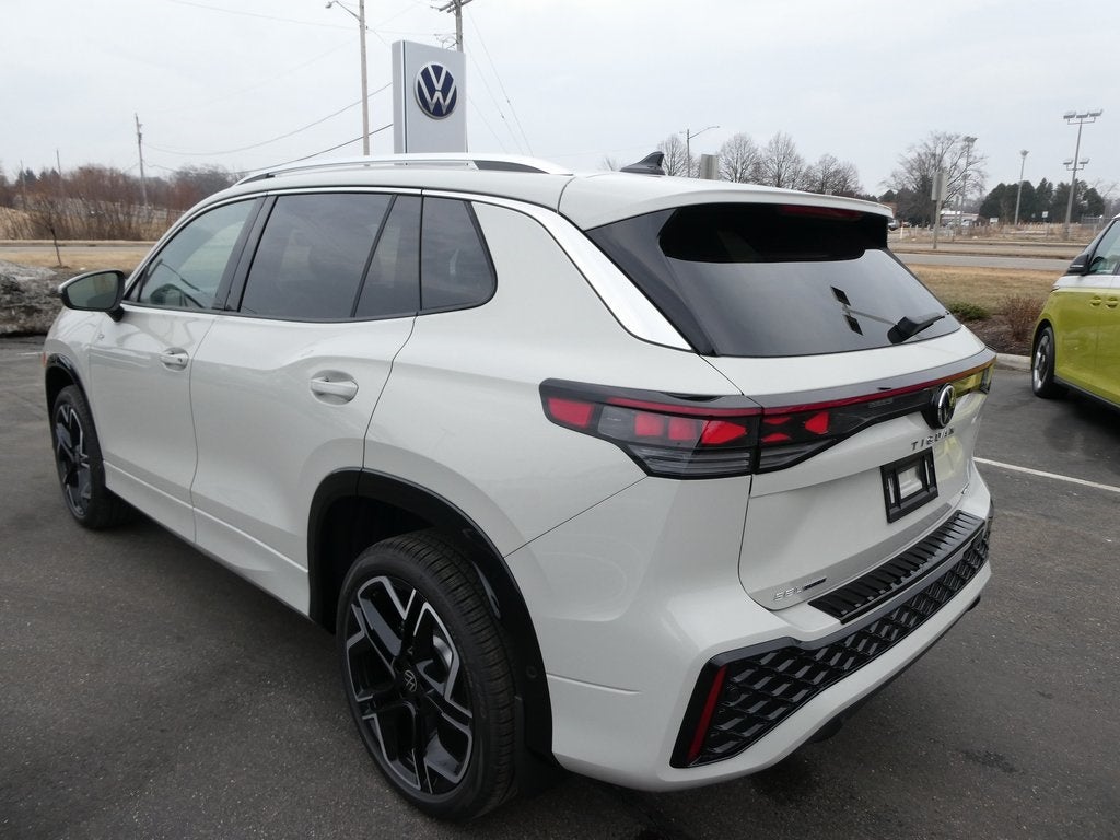 2026 Volkswagen Tiguan 2.0T SEL R-Line Turbo