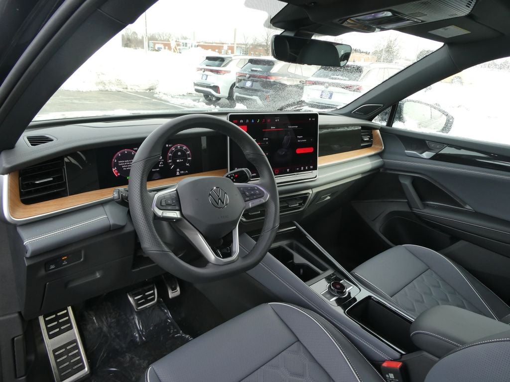 2026 Volkswagen Tiguan 2.0T SEL R-Line Turbo