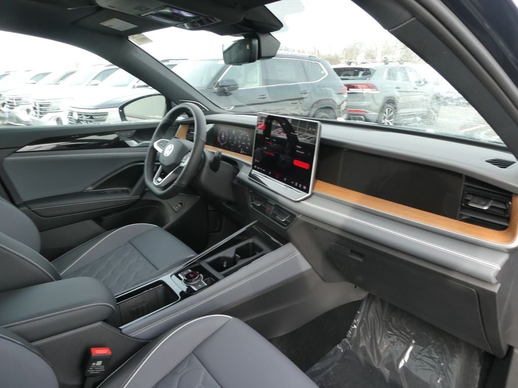 2026 Volkswagen Tiguan 2.0T SEL R-Line Turbo