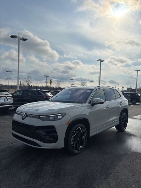 2026 Volkswagen Tiguan 2.0T SEL R-Line Turbo
