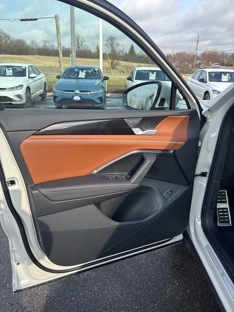 2026 Volkswagen Tiguan 2.0T SEL R-Line Turbo