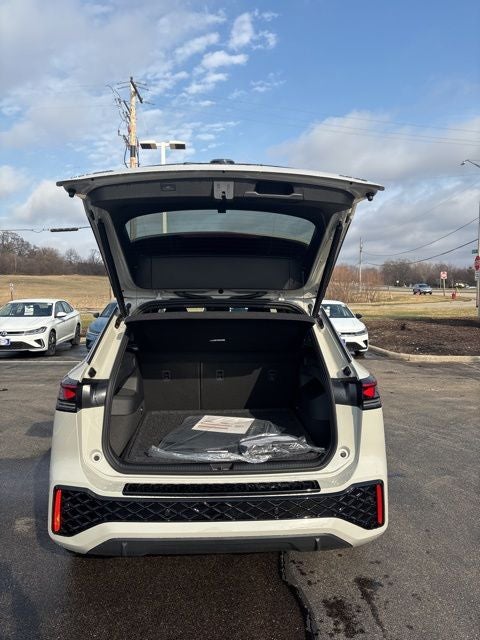 2026 Volkswagen Tiguan 2.0T SEL R-Line Turbo