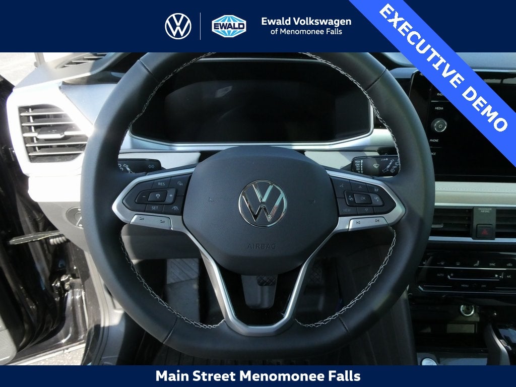 2025 Volkswagen Taos 1.5T SE