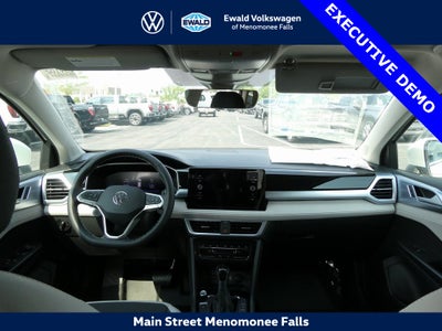 2025 Volkswagen Taos 1.5T SE