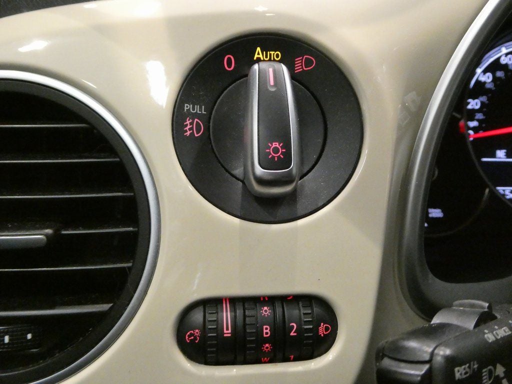 2019 Volkswagen Beetle Convertible 2.0T Final Edition SE