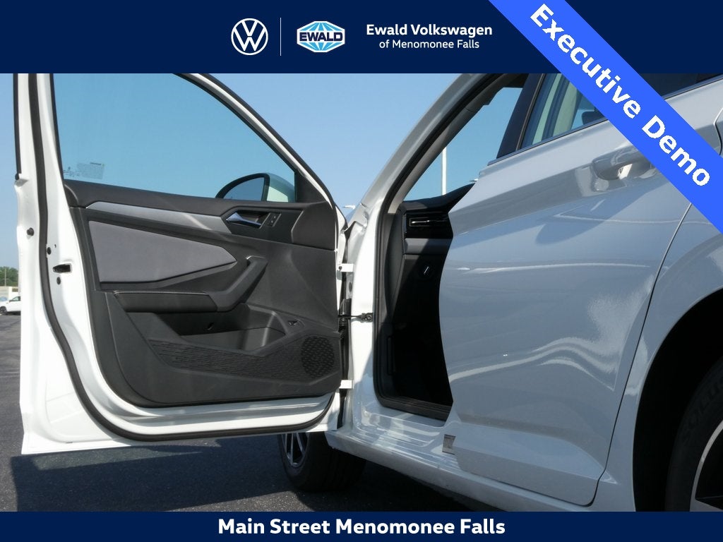 2025 Volkswagen Jetta 1.5T SE