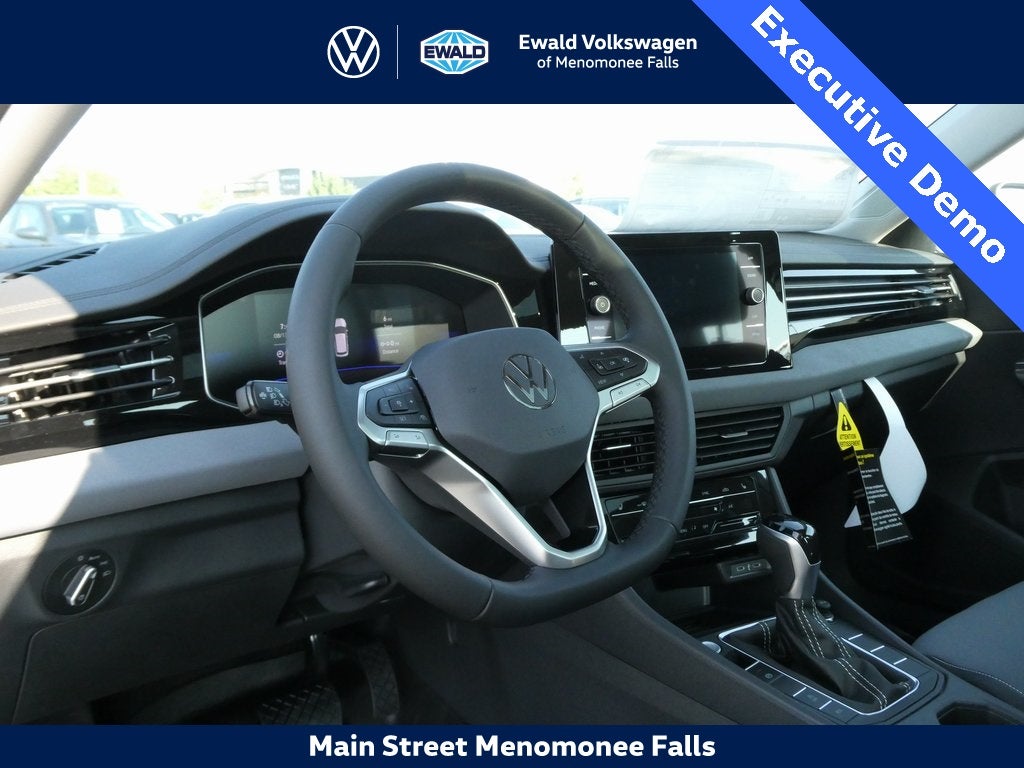 2025 Volkswagen Jetta 1.5T SE
