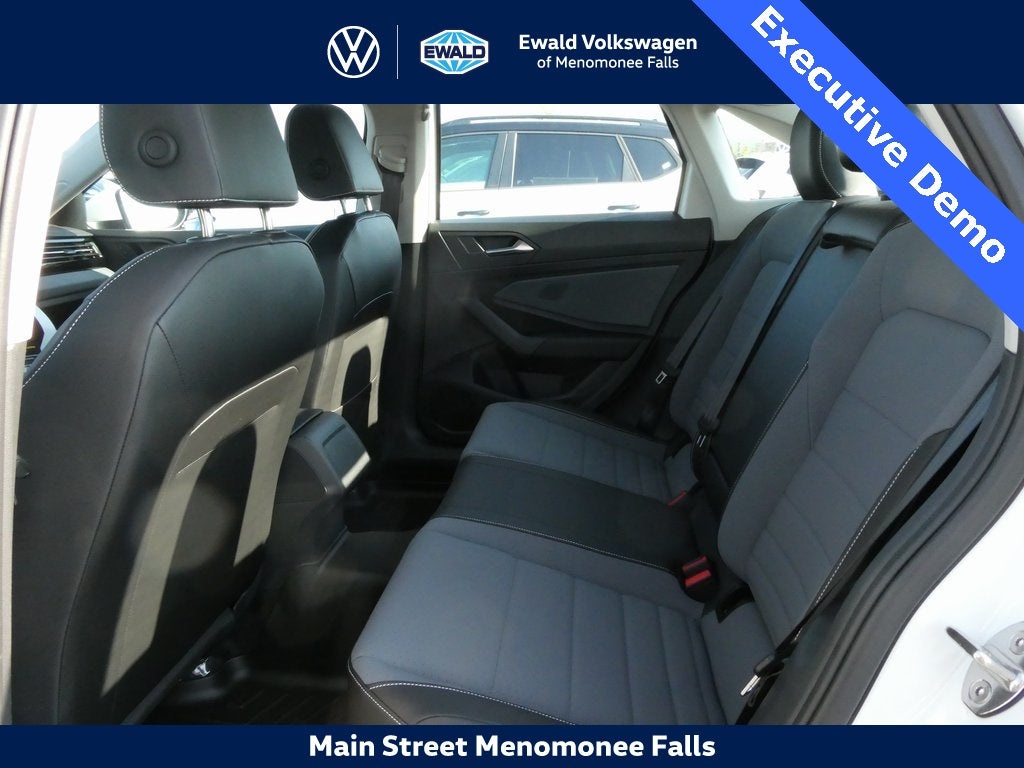 2025 Volkswagen Jetta 1.5T SE