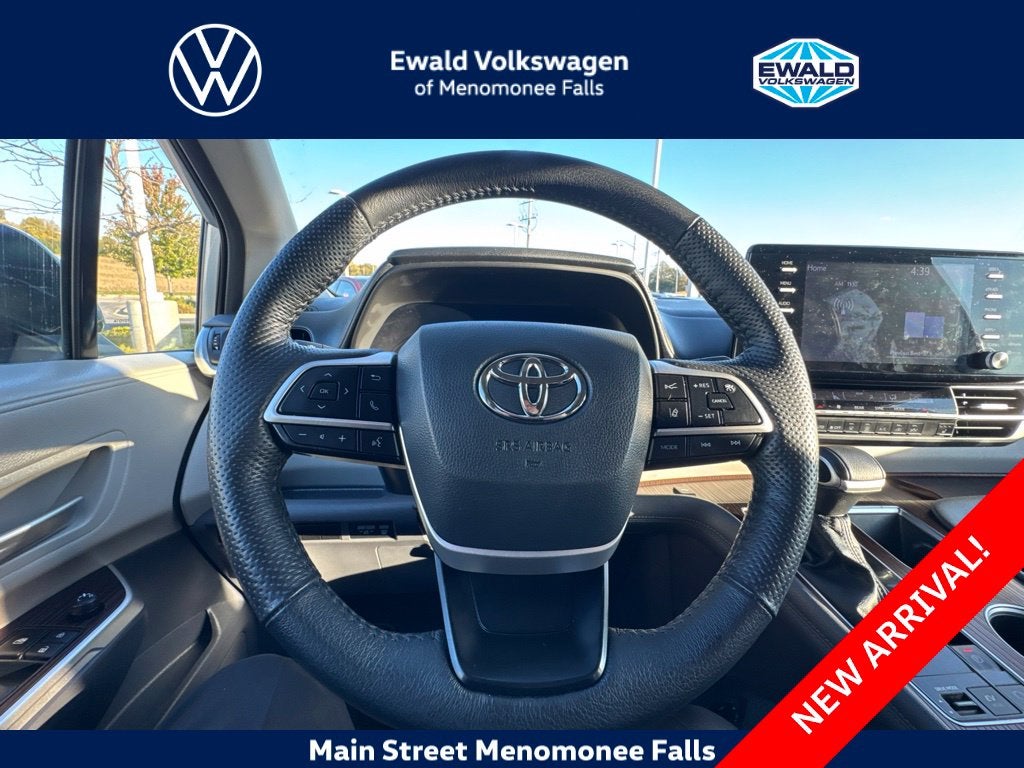 2024 Toyota Sienna XLE