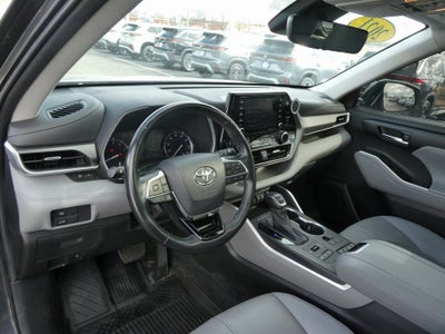 2021 Toyota Highlander XLE