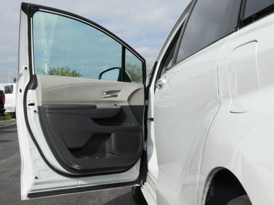 2023 Toyota Sienna XLE