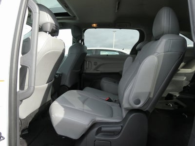 2023 Toyota Sienna XLE