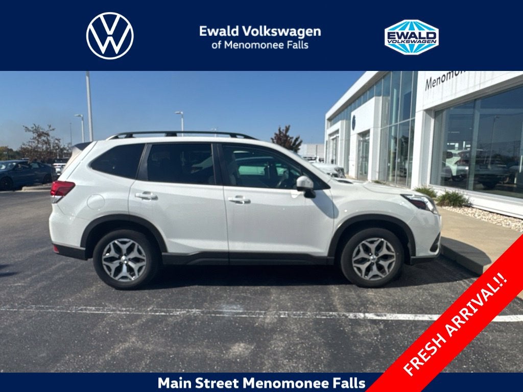 2024 Subaru Forester Premium