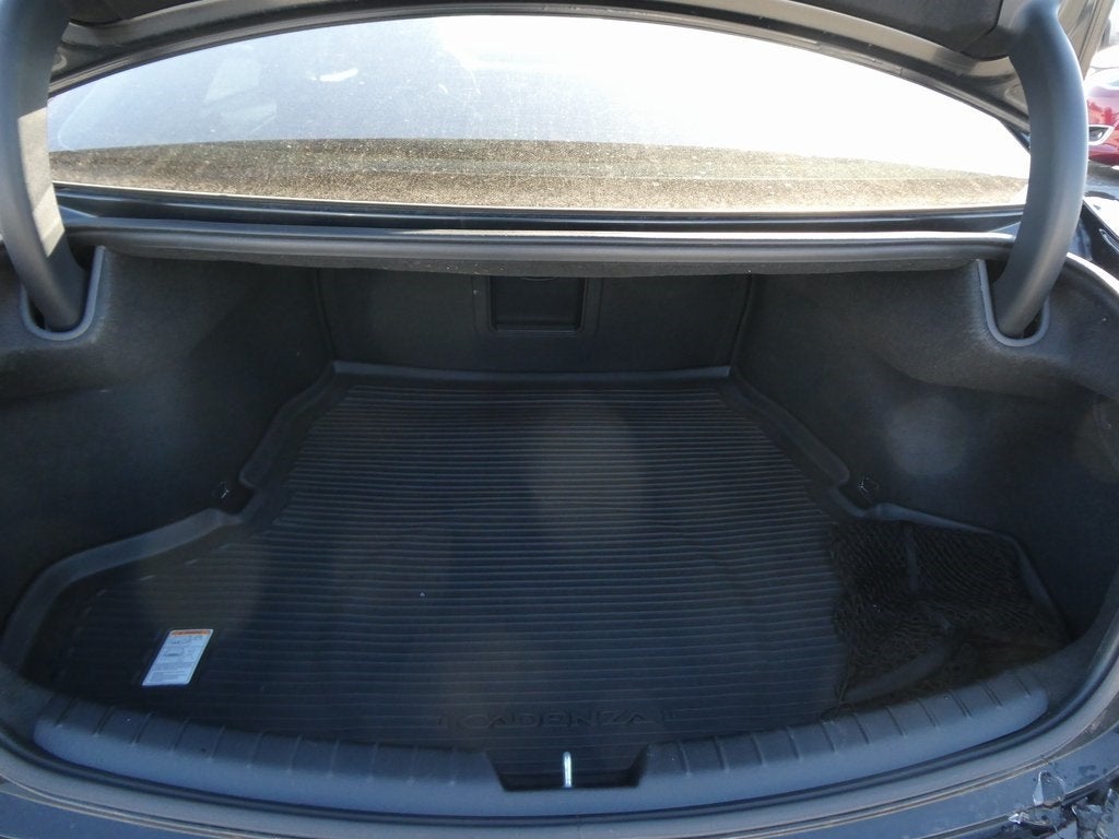 2018 Kia Cadenza Premium