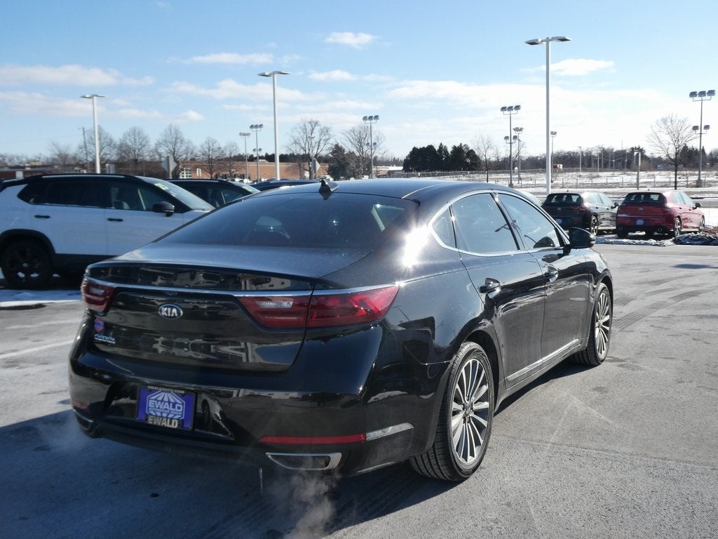 2018 Kia Cadenza Premium