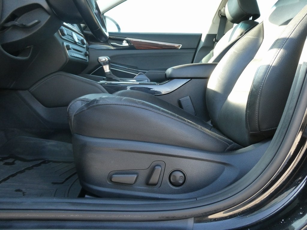 2018 Kia Cadenza Premium